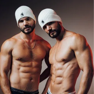 @castillotwins