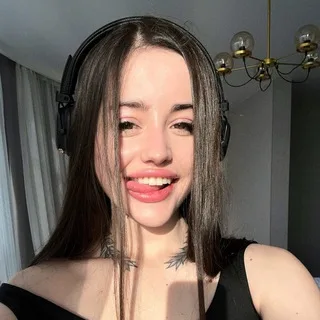 Женя дома